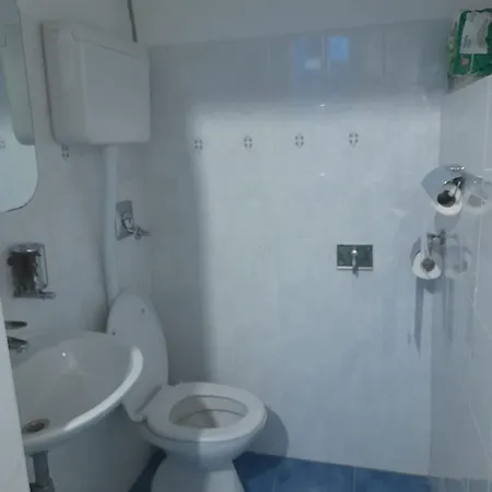 Апартаменты No Wifi And No Aircon *