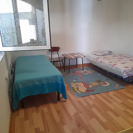 No Wifi And No Aircon 公寓